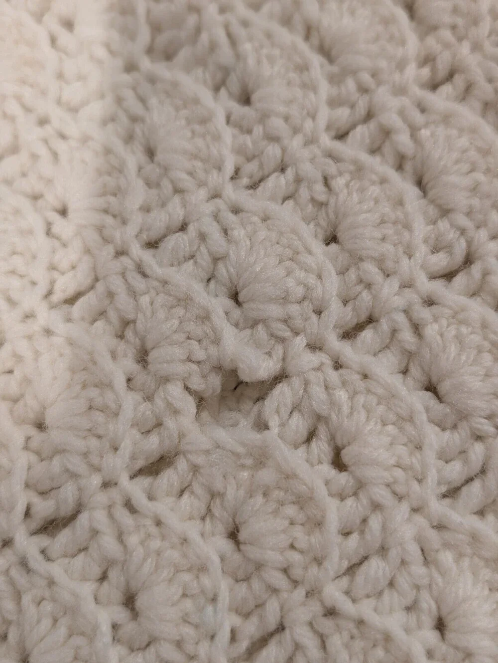 Hand Crocheted Ivory Cream Afghan Throw Crib Blanket 36x48 Scalloped Edge